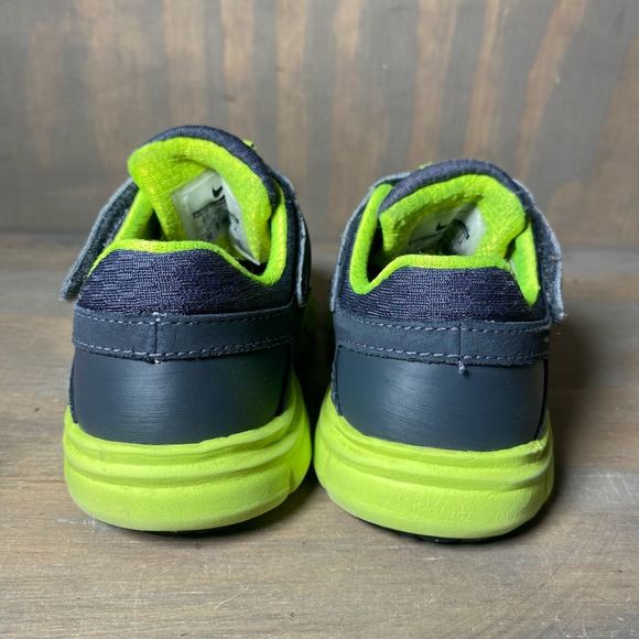 Nike Toddler Baby Fusion ST 2 Sneaker Shoes Black Neon Hook & Loop Low Top Sz 6C - Picture 7 of 11